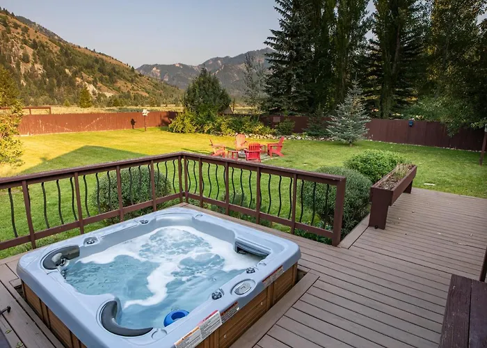 Holiday home Highmark By Kabino Hot Tub Fire Pit Fully Fenced Backyard Wifi Alpine