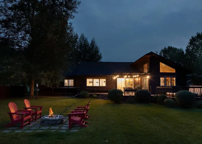 Holiday home Highmark By Kabino Hot Tub Fire Pit Fully Fenced Backyard Wifi Alpine